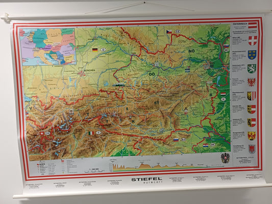 Vorführmaterial Wandkarte Österreich physisch mit Länderwappen